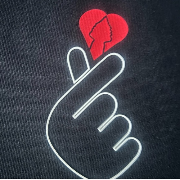 HUGO BOSS long sleeve shirt | Men Med | Black Red Heart | BNWT - Picture 3 of 9